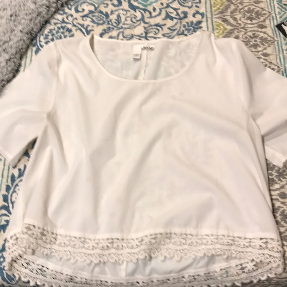 white crop top - Picture 1 of 3
